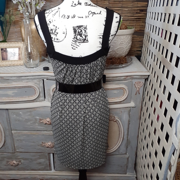 Retro Print Summer Dress - Picture 5 of 6